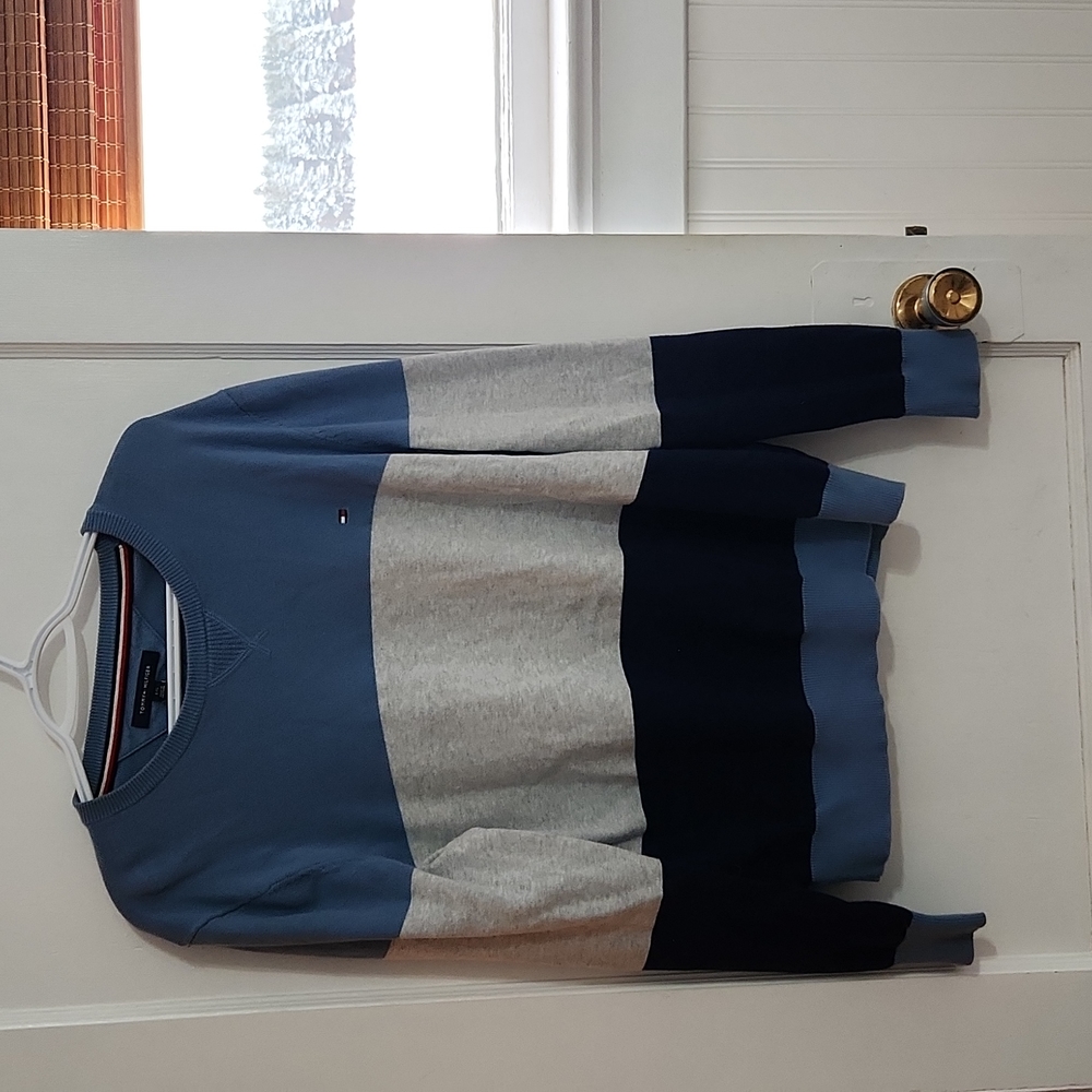 Tommy Hilfiger sweater